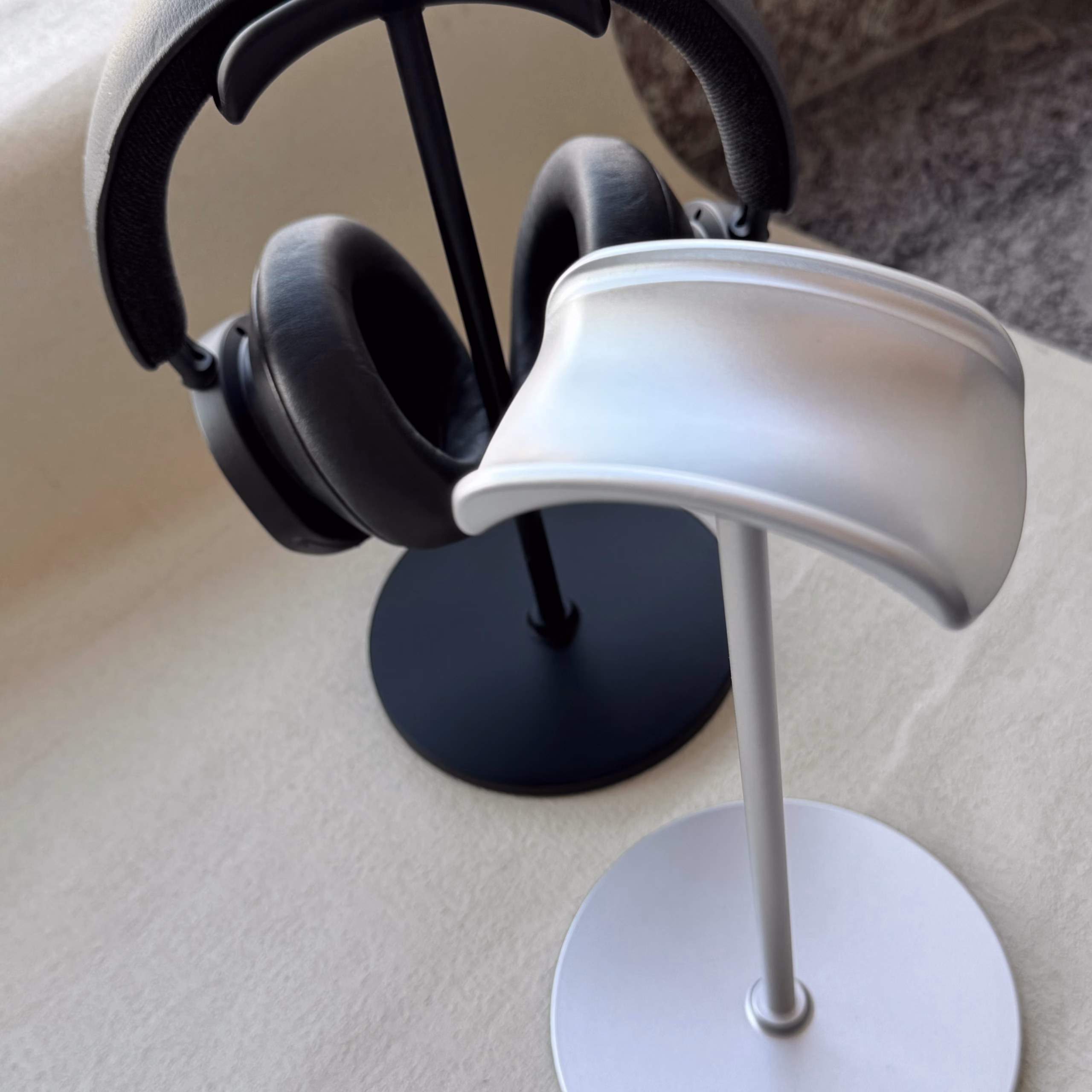 Giá Đỡ Tai Nghe Headphone Để Bàn Thân Nhôm Cao Cấp, Chân Đế Chắc Chắn, Decor Góc Setup - Ảnh 10