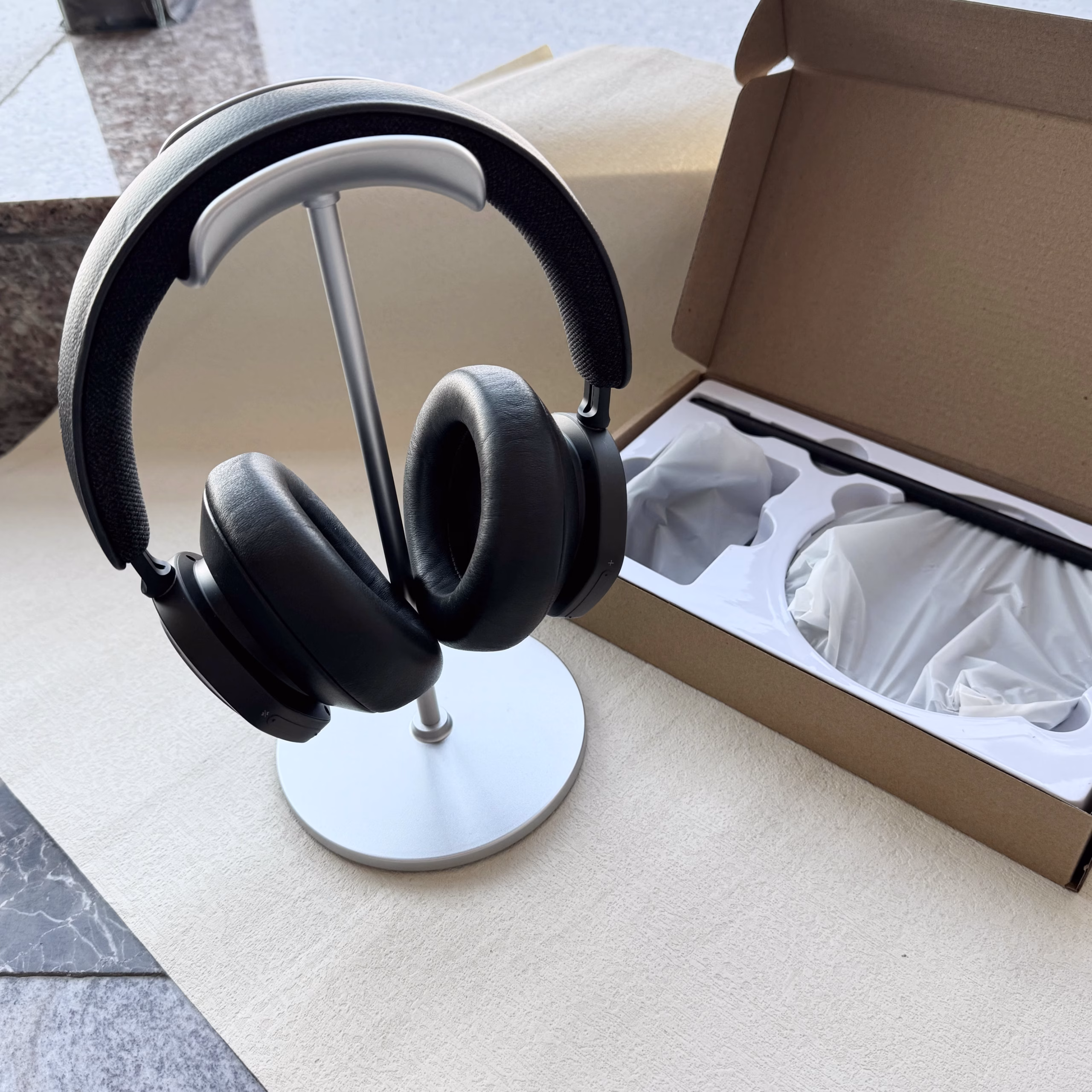 Giá Đỡ Tai Nghe Headphone Để Bàn Thân Nhôm Cao Cấp, Chân Đế Chắc Chắn, Decor Góc Setup - Ảnh 11